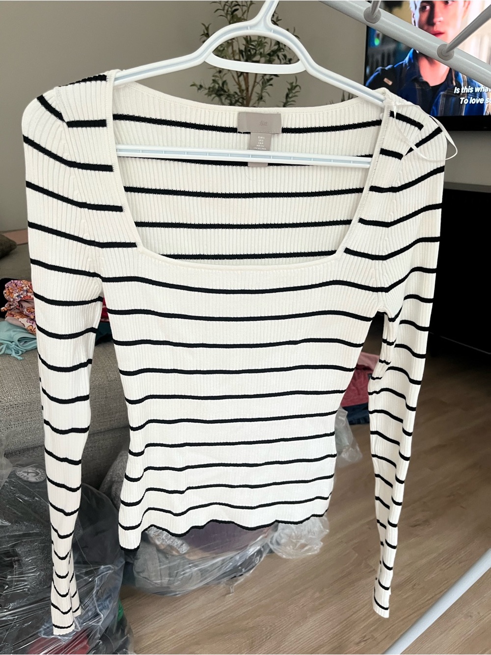 H&M White Long-Sleeve Ribbed Top with Black Stripes
